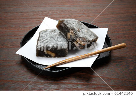 Kurumi mochi 61442140