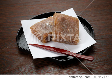 Kurumi mochi 61442142