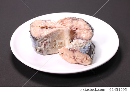 Boiled mackerel 61451995