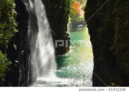 Takachiho Hoshi genuine waterfall 61452206