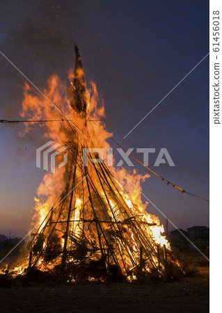 Burned image 61456018