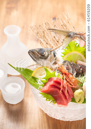 Sashimi platter and sake Sashimi platter and sake 61459209
