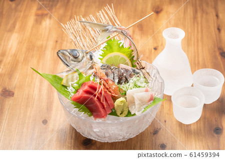 Sashimi platter and sake Sashimi platter and sake 61459394