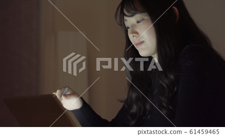 Young woman, business, overtime, tablet Young woman, business, overtime, tablet 61459465