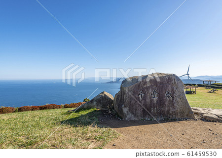 Senjojiki, a popular sightseeing spot overlooking the Sea of Japan, Nagato City, Yamaguchi Prefecture Senjojiki, a popular sightseeing spot overlooking the Sea of Japan, Nagato City, Yamaguchi Prefecture 61459530