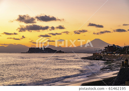 [Kanagawa Prefecture] Inamuragasaki Mt. Fuji Evening view 61462195