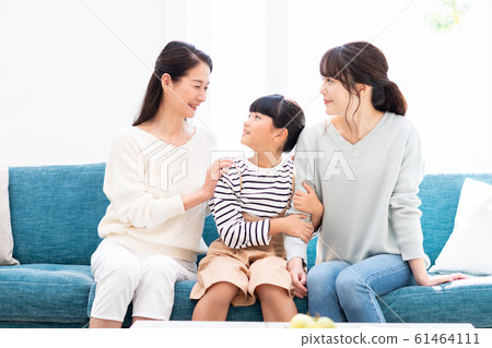 一個家庭 61464111