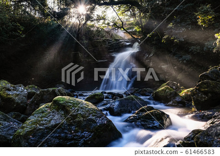 Meoto Falls (Aso) Meoto Falls (Aso) 61466583