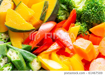 Up of various cut vegetables 61467589