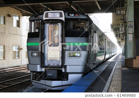 733 series B-119 train, Tomakomai Station 733 series B-119 train, Tomakomai Station 61469980
