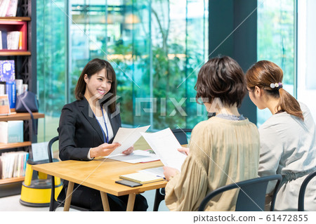 Job hunting consultation at university Job hunting Photographing cooperation "Kinki University" Job hunting consultation at university Job hunting Photographing cooperation "Kinki University" 61472855