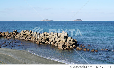 從長崎海岸看的群甘島 從長崎海岸看的群甘島 61472984