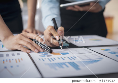 Businessmen teamwork meeting to discuss the investment. 61474932