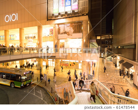 站前的北千住站 站前的北千住站 61478544