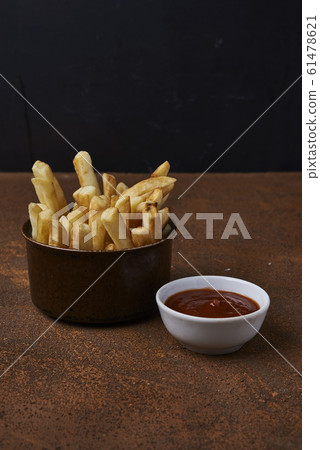 french fries with ketchup 61478621