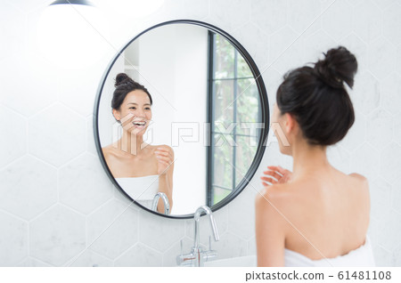 Skin care women (bathroom) Skin care women (bathroom) 61481108