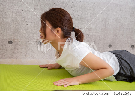 女人伸展 女人伸展 61481543