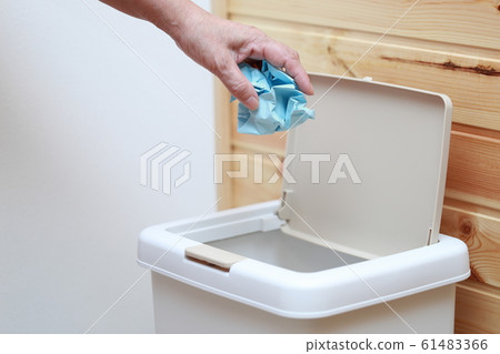 垃圾處理(手女性高級身體部位不露面的廚房廚房副本空間1老人) 垃圾處理(手女性高級身體部位不露面的廚房廚房副本空間1老人) 61483366