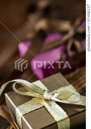 Happy present 61486337