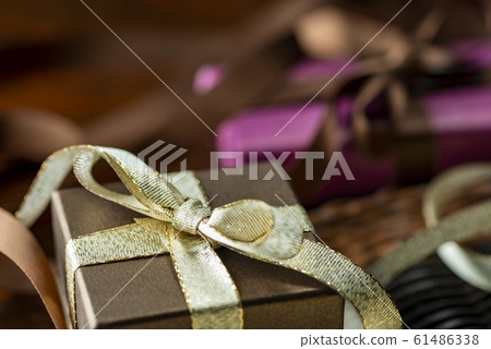 Happy present 61486338