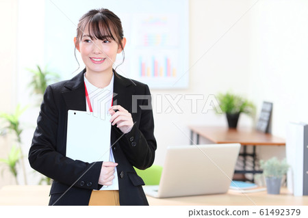 女商人辦公室 61492379