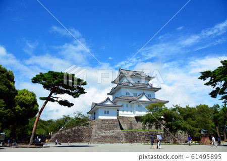 Beautiful pure white Odawara Castle 61495895