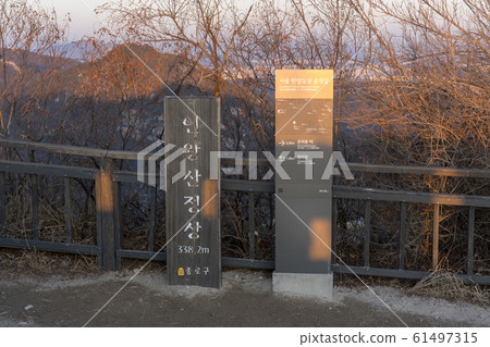 首爾鐘路區Inwangsan 61497315