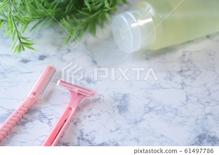 Razor and gel Razor and gel 61497786