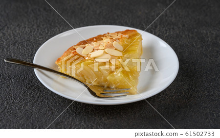 La Tarte Bourdaloue La Tarte Bourdaloue 61502733