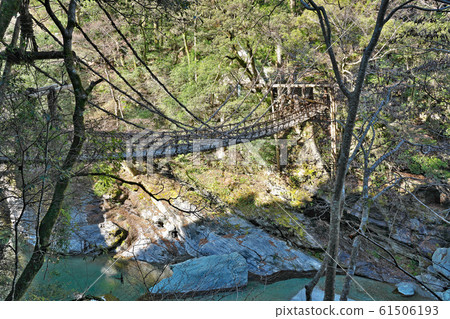 [Izura Kazura Bridge] Yoshinori Nishi-Iyayama Village, Miyoshi City, Tokushima Prefecture 61506193