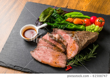 Freshly made roast beef 61508747