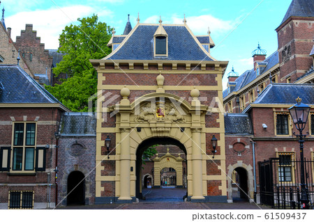Binnenhof, a Dutch tourist attraction Binnenhof, a Dutch tourist attraction 61509437