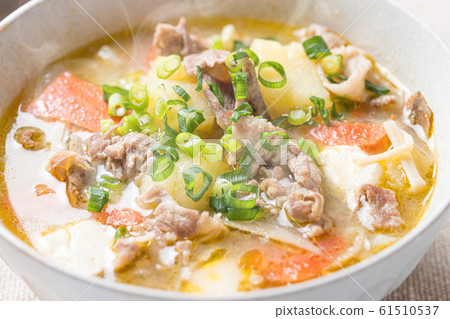 Miso soup with pork and vegetables Miso soup with pork and vegetables 61510537