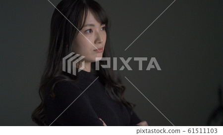 Beauty Woman with folded arms Beauty Woman with folded arms 61511103