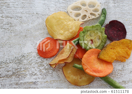 Vegetable and fruit chips Vegetable and fruit chips 61511178