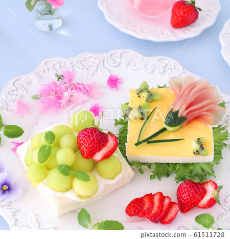 Spring open sandwich melon and strawberry ham carnation 61511728