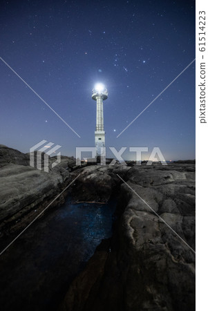 《神奈川縣三浦半島》 Maguchi Port Lighthouse,星空和大型冬季三角 《神奈川縣三浦半島》 Maguchi Port Lighthouse,星空和大型冬季三角 61514223