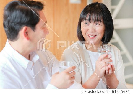 Water senior 61515675