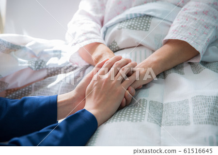女高管和照顧者 女高管和照顧者 61516645