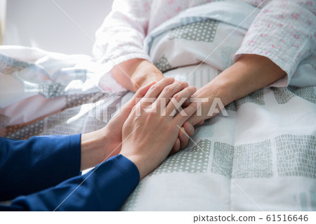 女高管和照顧者 女高管和照顧者 61516646