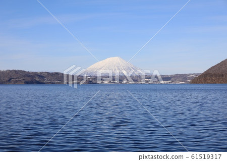 Mt. Yotei and Mount Shiribetsu seen from Lake Toya 61519317