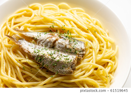 油沙丁魚Peperoncino。 61519645