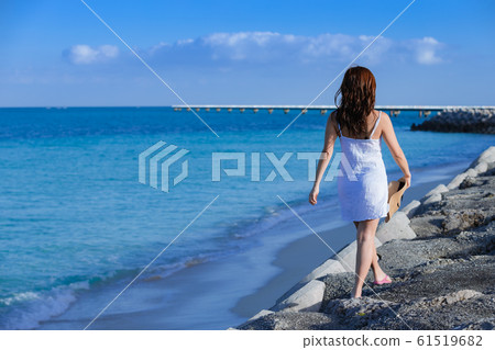 旅遊形象女孩旅行海灘度假勝地 旅遊形象女孩旅行海灘度假勝地 61519682