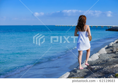 旅遊形象女孩旅行海灘度假勝地 旅遊形象女孩旅行海灘度假勝地 61519683