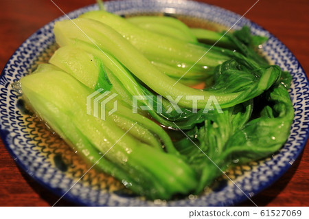 浸泡美味的綠色白菜 浸泡美味的綠色白菜 61527069