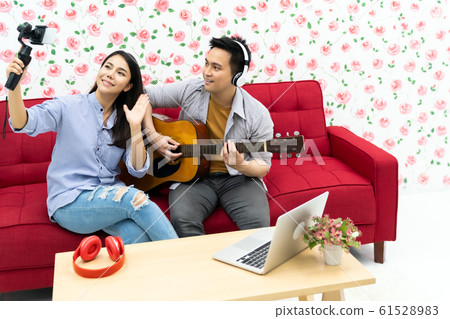 Singers vlogger blogger 61528983