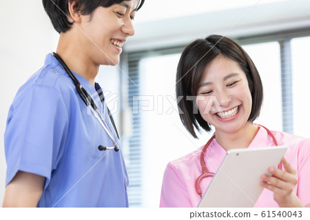 Medical image Young doctor Medical image Young doctor 61540043