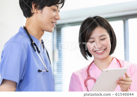 Medical image Young doctor Medical image Young doctor 61540044