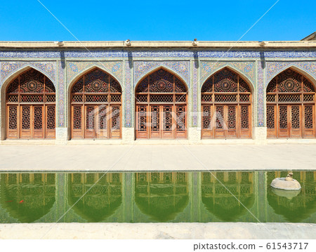 Pool in Nasir al-Mulk mosque (Pink mosque), Pool in Nasir al-Mulk mosque (Pink mosque), 61543717