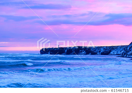 Morning cape lighthouse 61546715